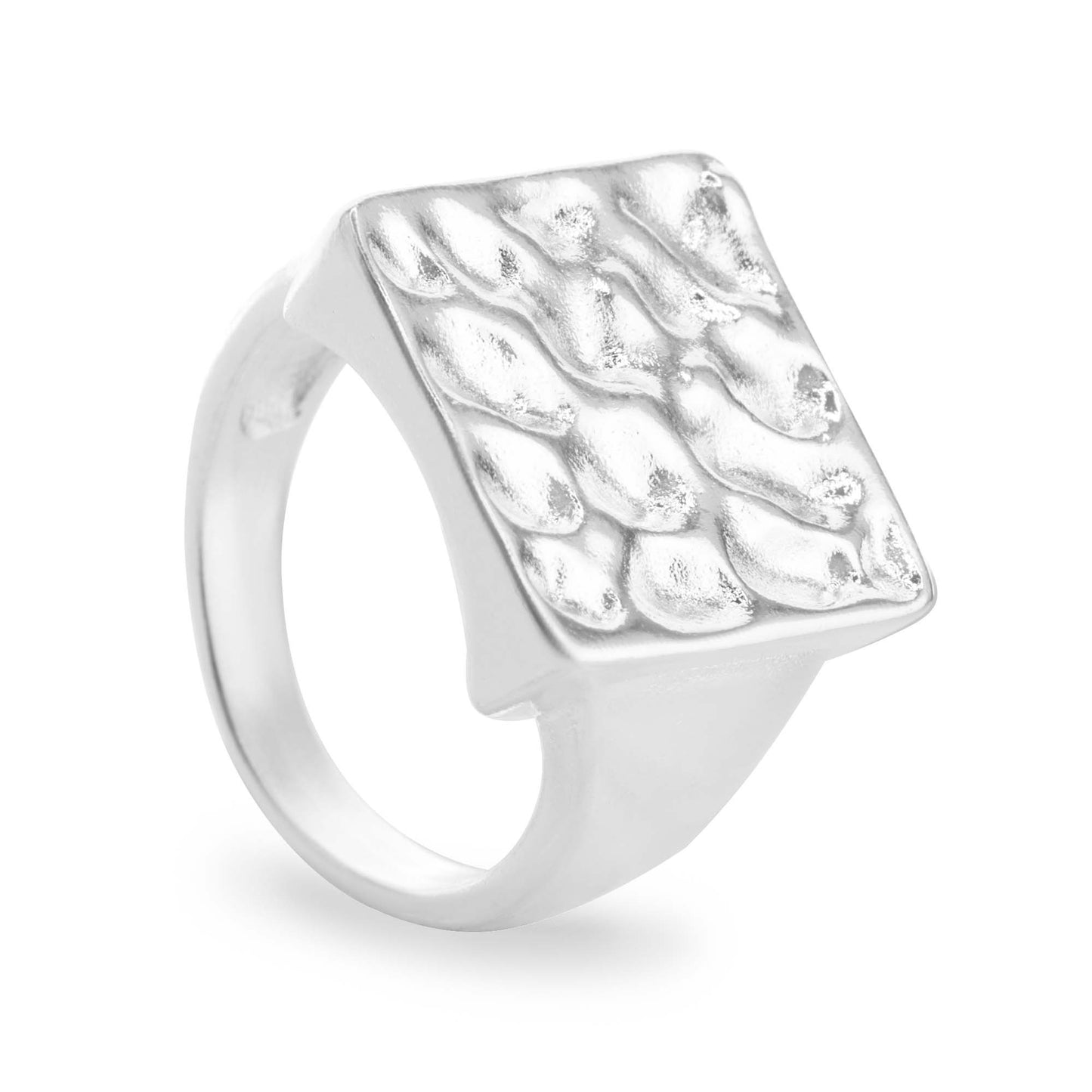 Anillo Enchapado en Plata Diseño Base Cuadrada con Relieves