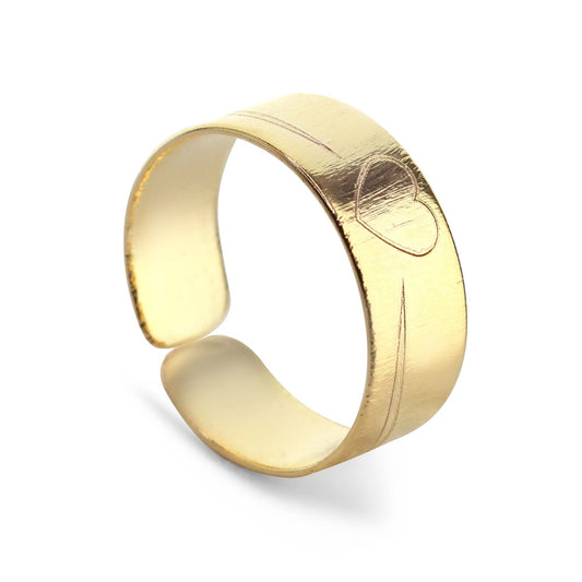 Anillo Enchapado en Oro Diseño Satinado con Corazón Grabado