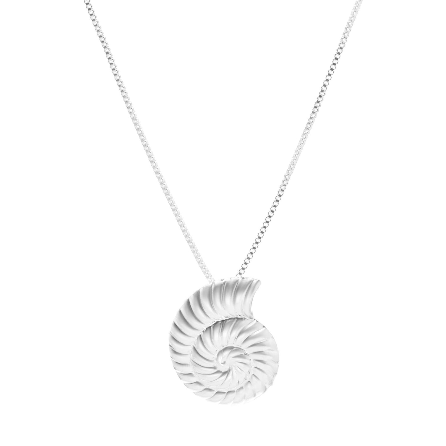 Collar Enchapado en Plata Diseño Marino Colgante Caracola con Relieves